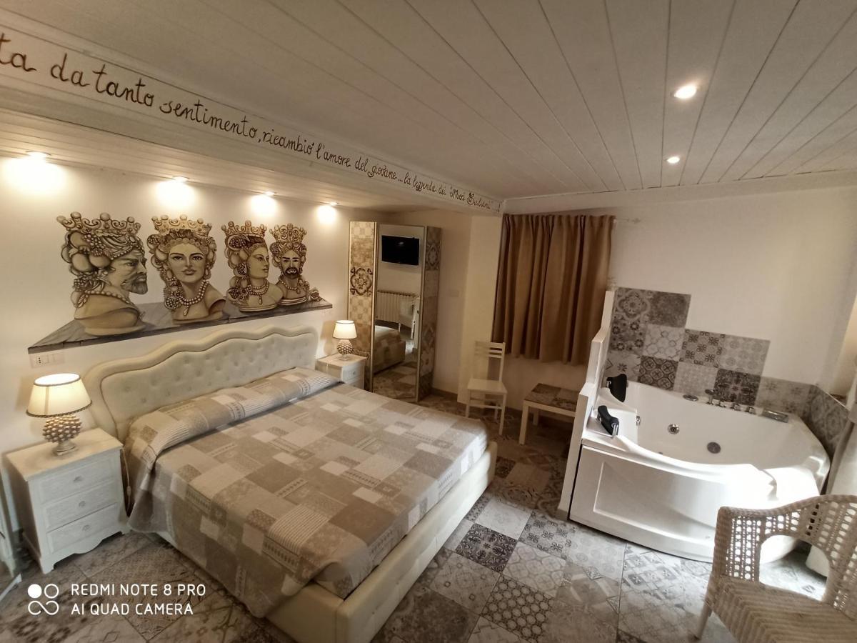 Bed & Breakfast Triskèles 3*